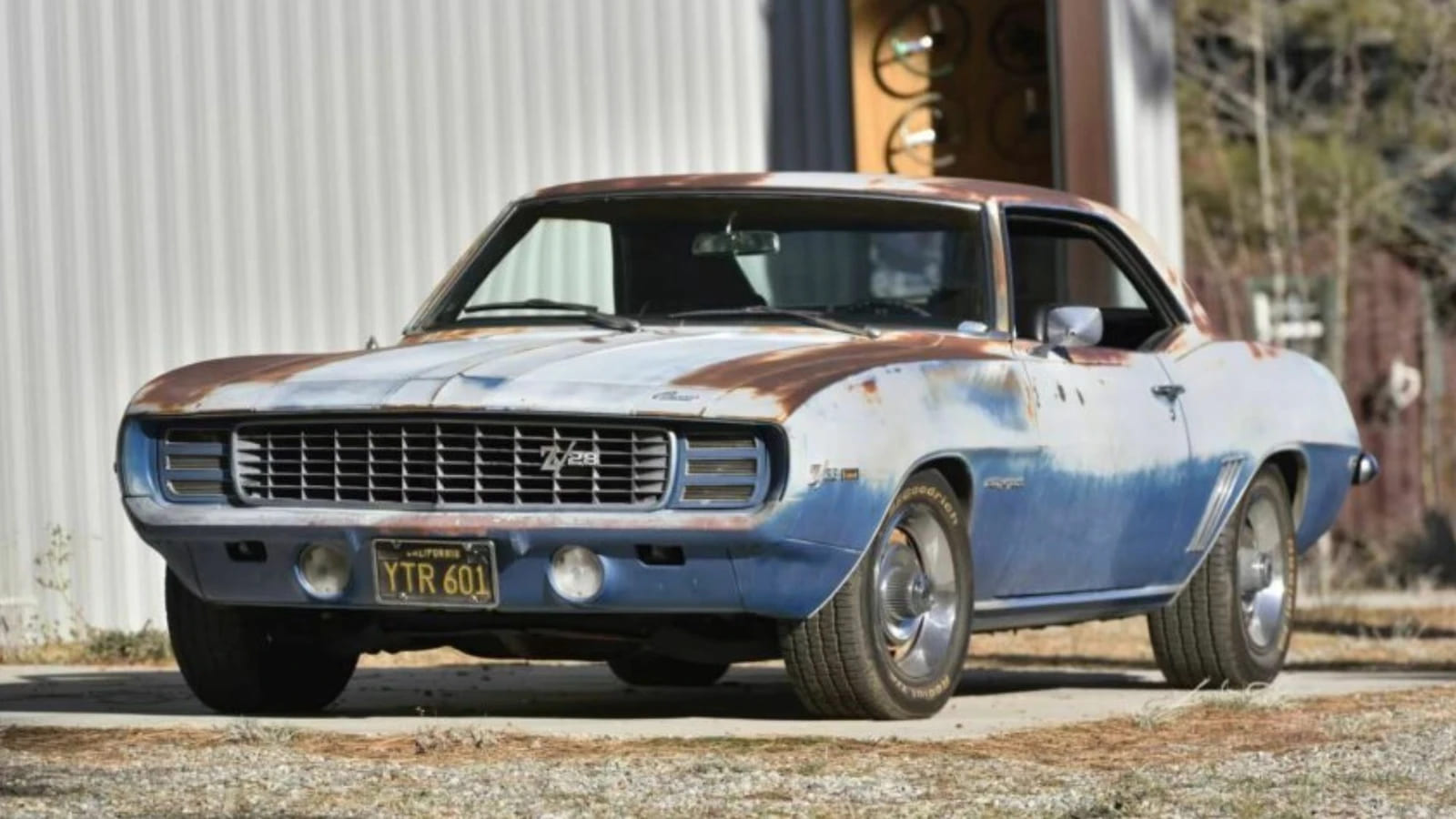 Chevrolet Camaro V8 muscle car